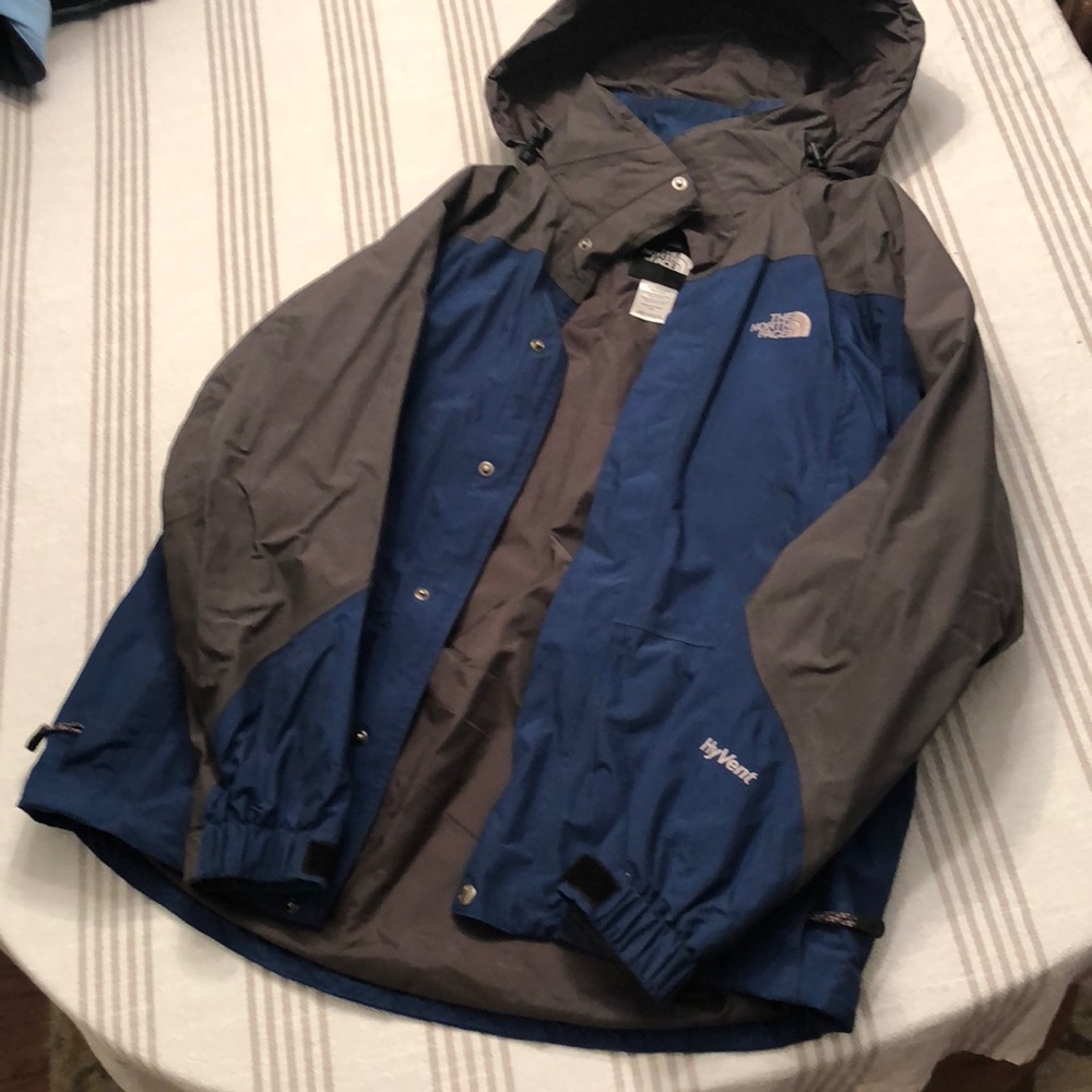 Men’s TNF HyVent shell